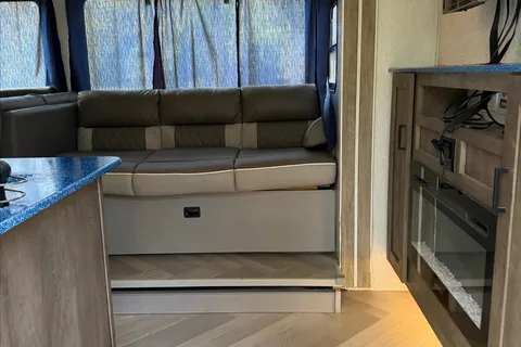 Lesya's Forest River 263BHXL Travel Trailer