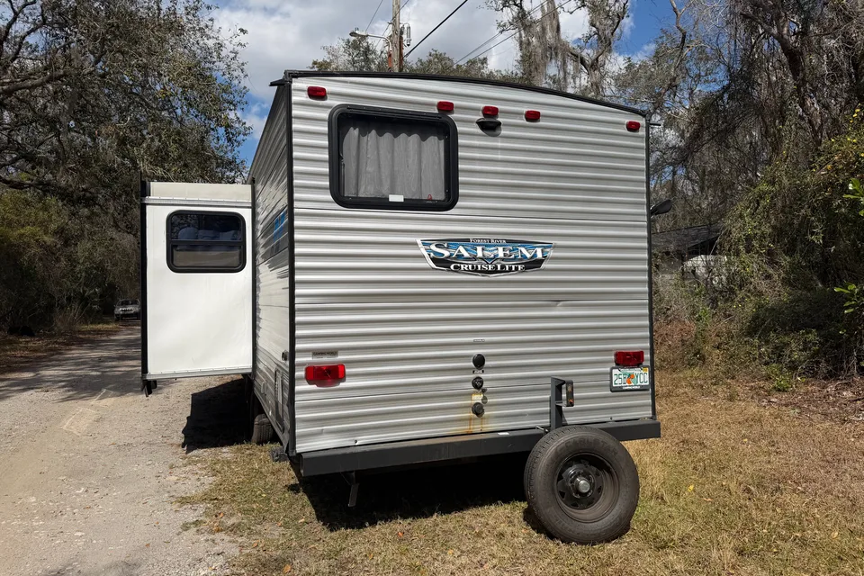 Lesya's Forest River 263BHXL Travel Trailer