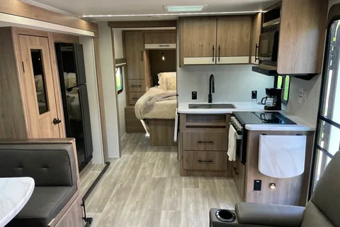 BRAND NEW Grand Design Imagine 25DBE Luxury Trailer