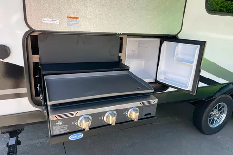 BRAND NEW Grand Design Imagine 25DBE Luxury Trailer