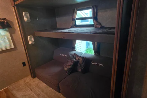 2017 Coachmen Catalina SBX 321BHDSCK
