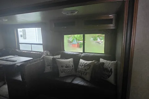2017 Coachmen Catalina SBX 321BHDSCK