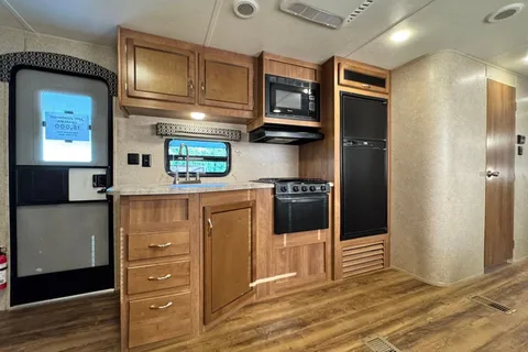 2017 Coachmen Catalina SBX 321BHDSCK
