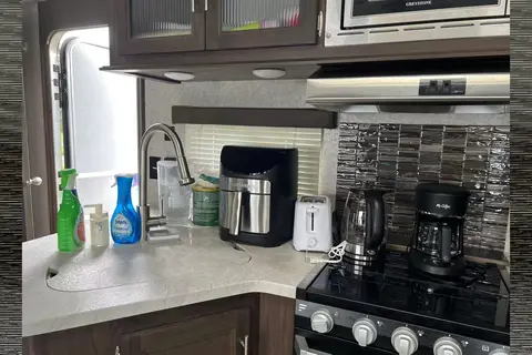 Cheerful 2018 Cherokee M-274DBH Travel Trailer