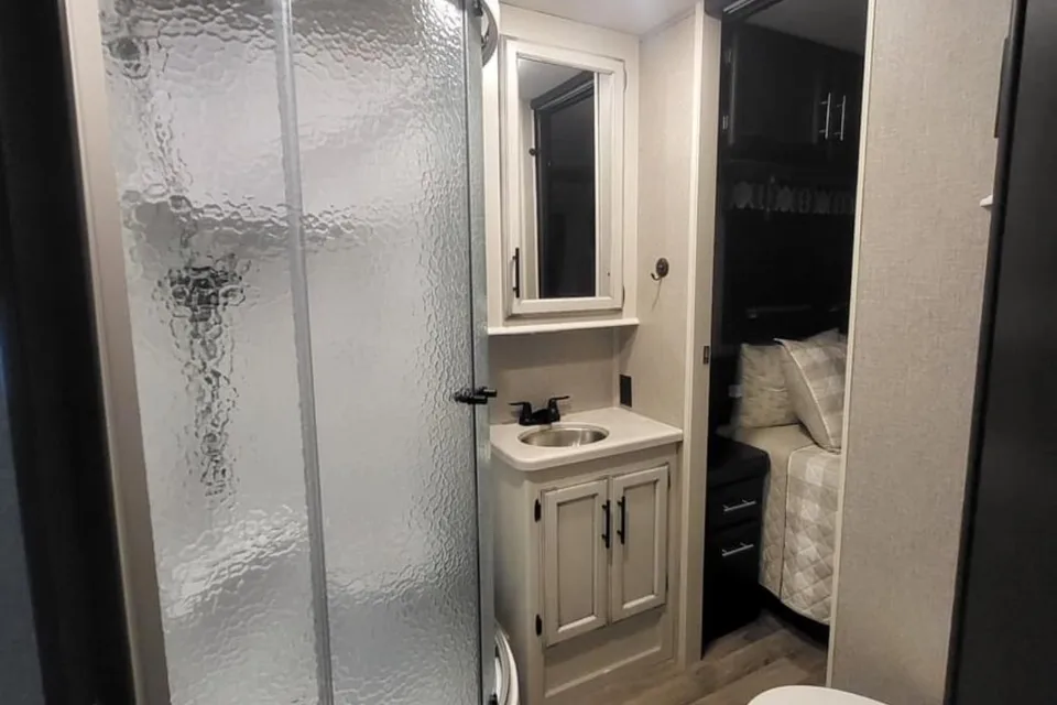 Go and Do RV Rentals - Family Friendly Luxurious  Class C