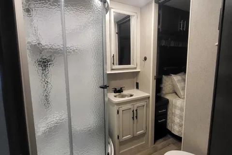 Go and Do RV Rentals - Family Friendly Luxurious  Class C