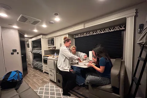 Go and Do RV Rentals - Family Friendly Luxurious  Class C