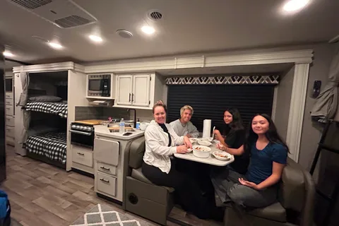 Go and Do RV Rentals - Family Friendly Luxurious  Class C
