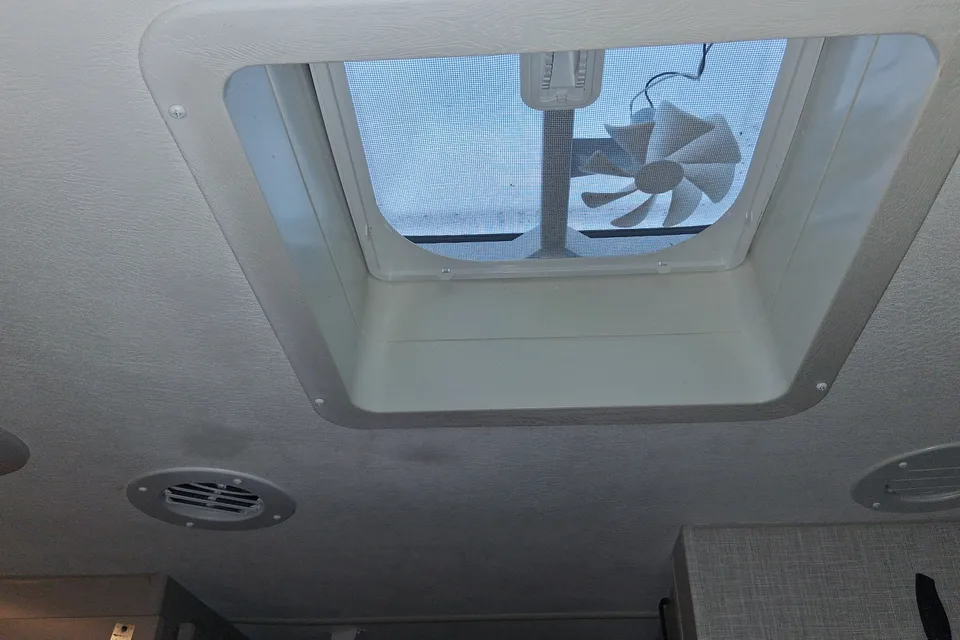 Forest's Thor Motor Coach Compass Truck Camper