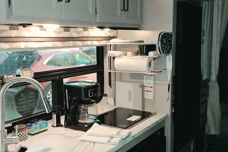 Forest's Thor Motor Coach Compass Truck Camper