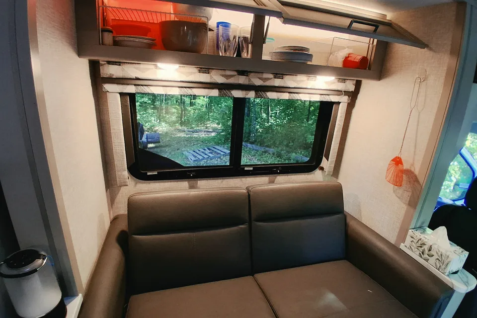 Forest's Thor Motor Coach Compass Truck Camper