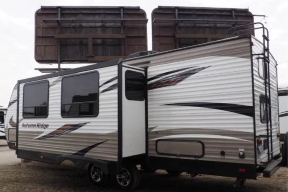 Ryan's Starcraft Autumn Risge Travel Trailer