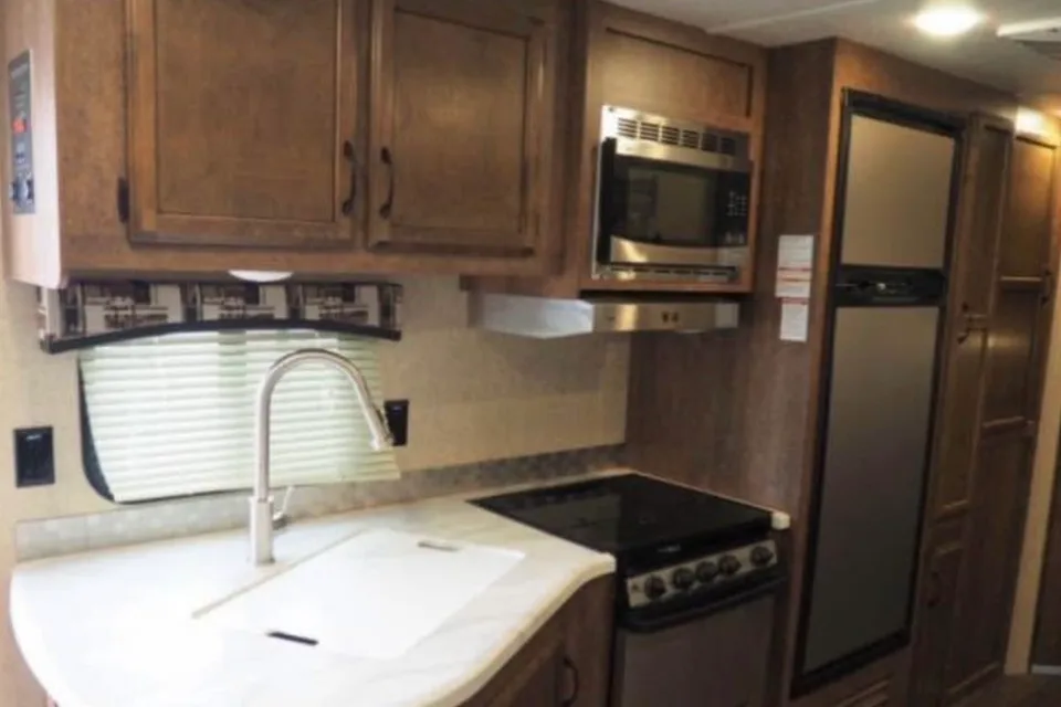 Ryan's Starcraft Autumn Risge Travel Trailer