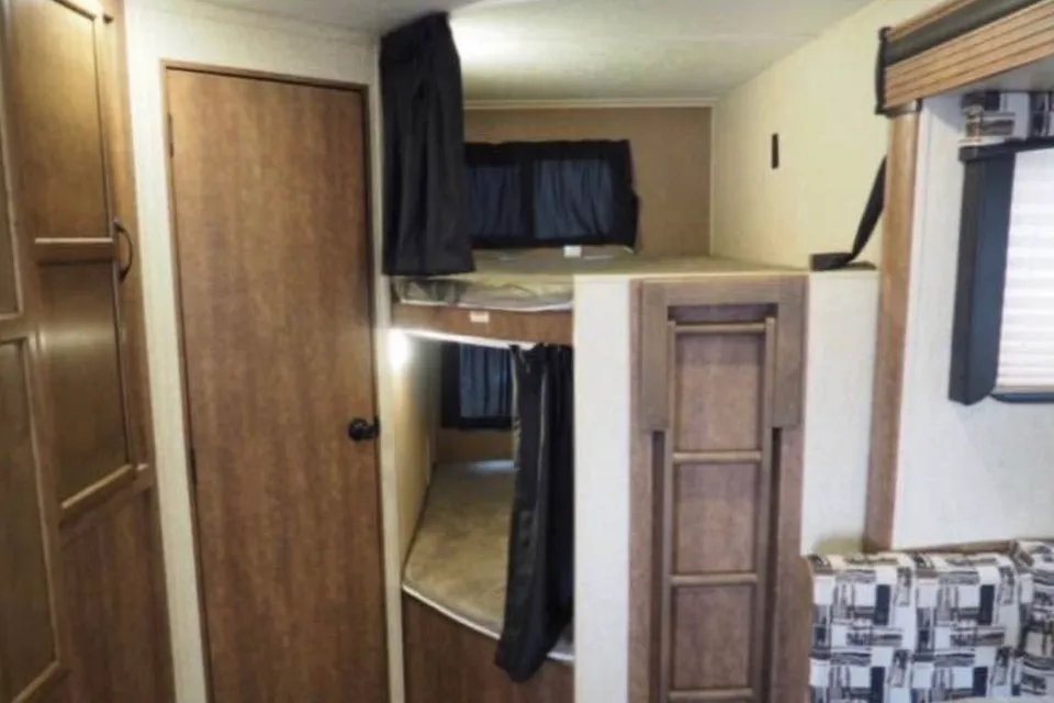 Ryan's Starcraft Autumn Risge Travel Trailer