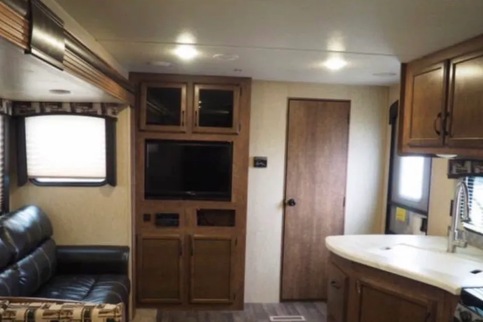 Ryan's Starcraft Autumn Risge Travel Trailer