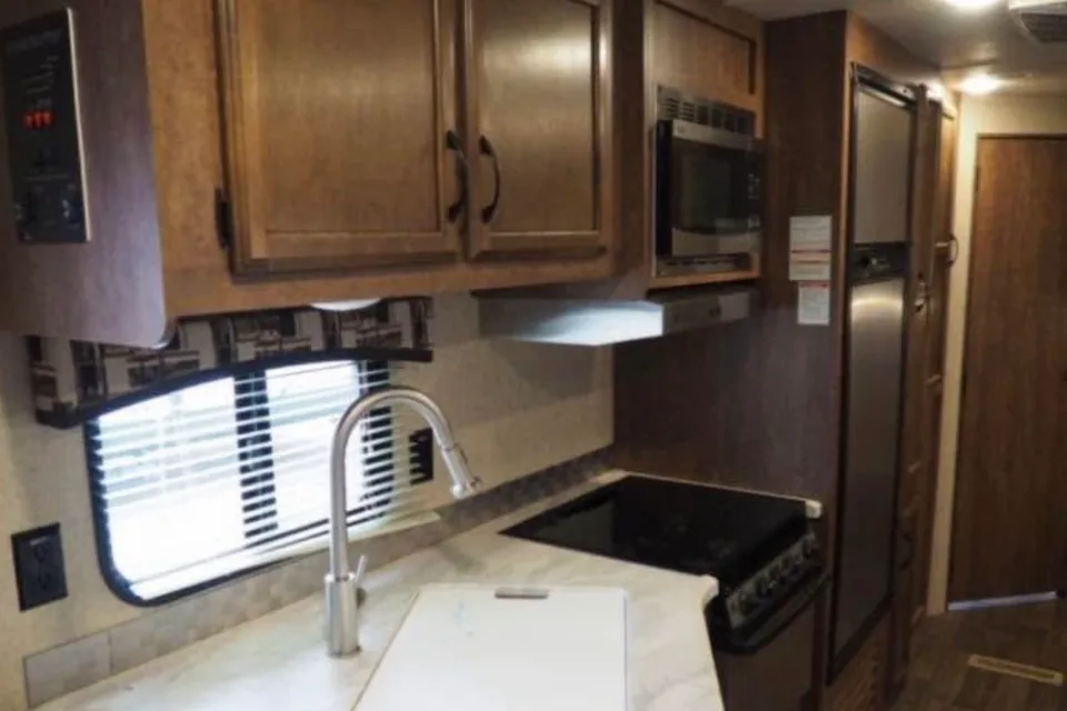 Ryan's Starcraft Autumn Risge Travel Trailer
