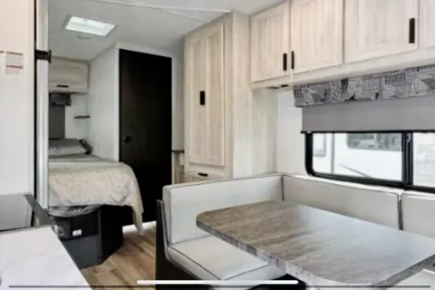 2024. 24’.clean and easy to drive. Sunseeker .starlink available