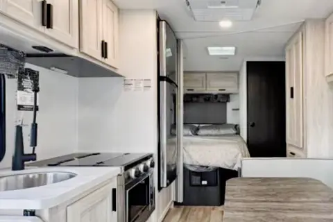 2024. 24’.clean and easy to drive. Sunseeker .starlink available