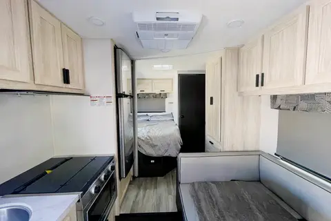2024. 24’.clean and easy to drive. Sunseeker .starlink available