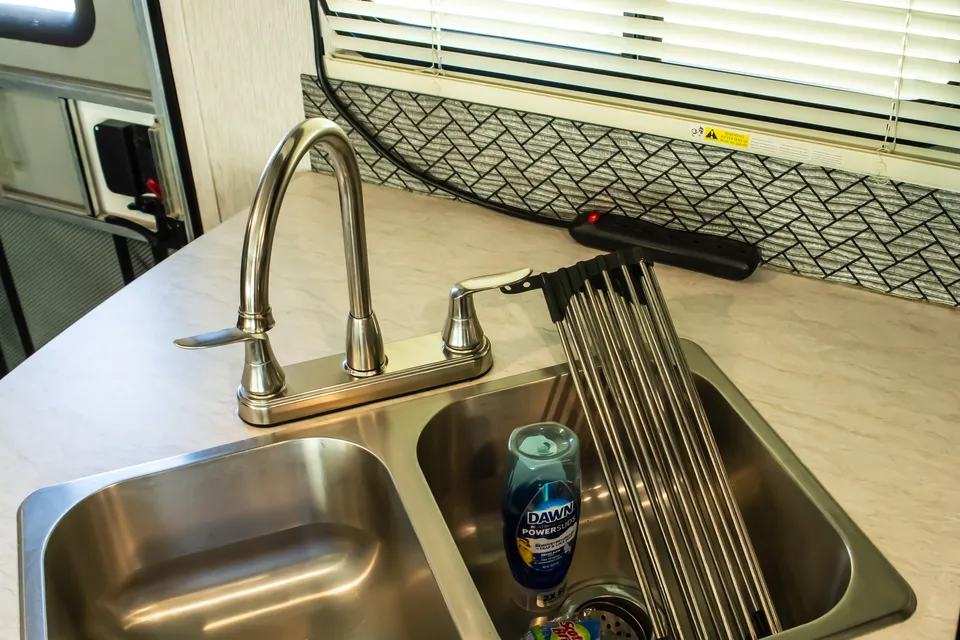 Spacious Pioneer Travel Trailer – Sleeps 10 | Family & Hunting Ready