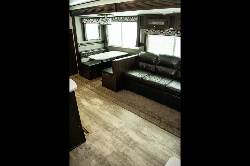 Spacious Pioneer Travel Trailer – Sleeps 10 | Family & Hunting Ready