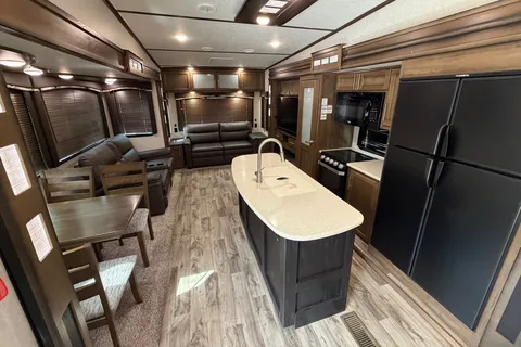 Keystone Cougar Fifth Wheel