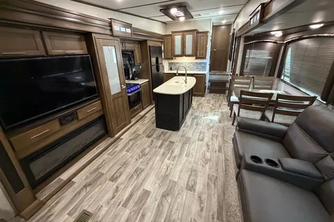 Keystone Cougar Fifth Wheel