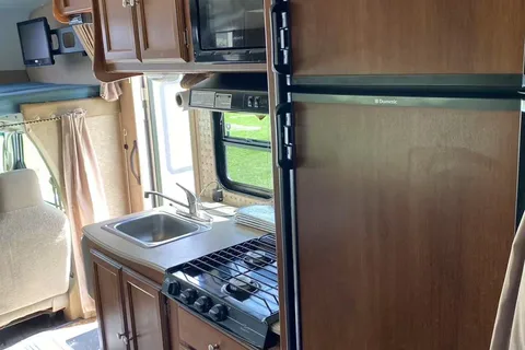 Fleet #C8 Class C with Dinette Slideout – Luxury Family Travel (Sleeps 4 Adults, 2 Children)