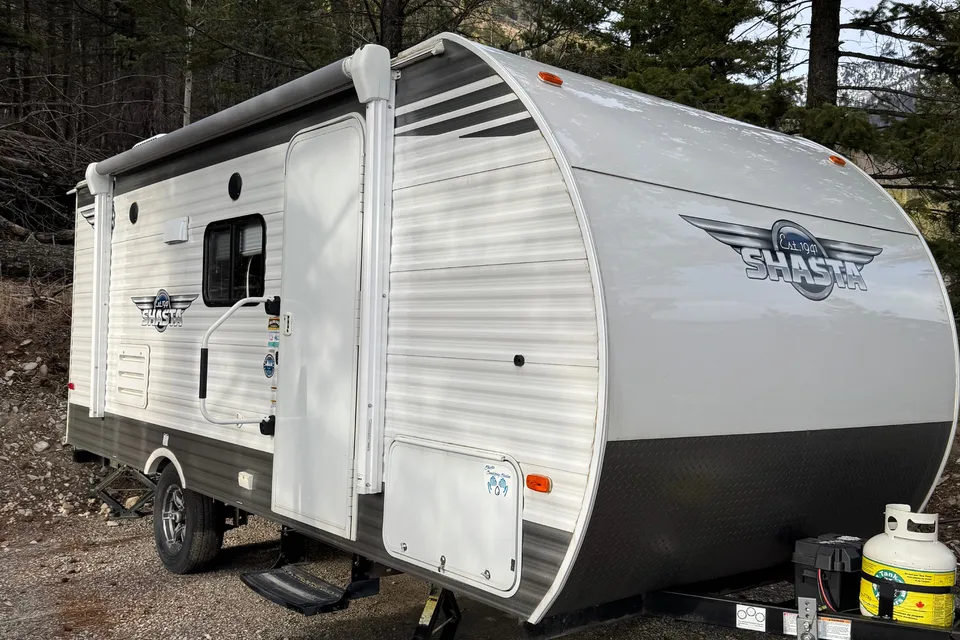 Matt's Shasta 19 Travel Trailer