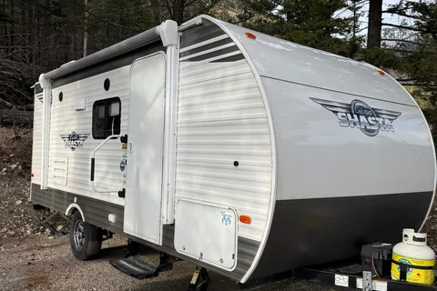 Matt's Shasta 19 Travel Trailer