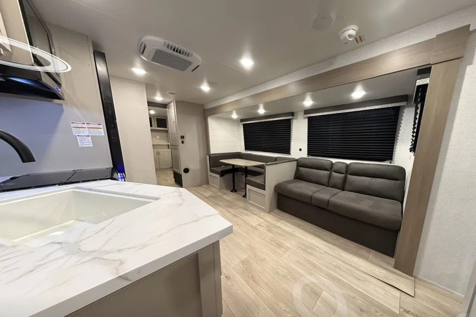 NEW, LUXURIOUS & LARGE Jayco Travel Trailer