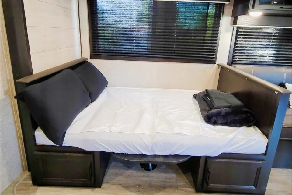2022 Jayco Jay Flight SLX 267BHS Travel Trailer