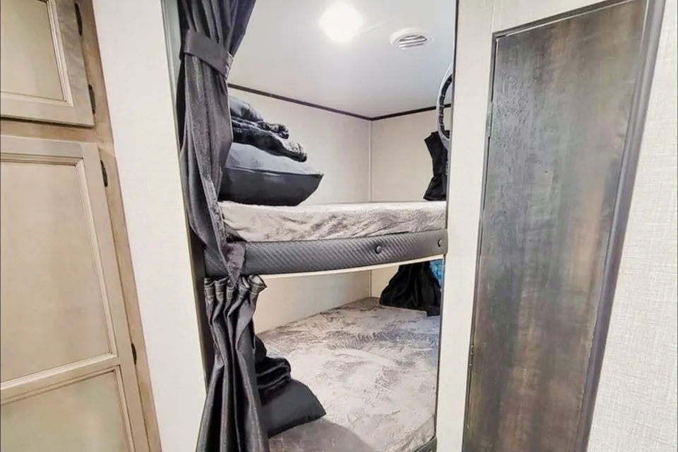 2022 Jayco Jay Flight SLX 267BHS Travel Trailer