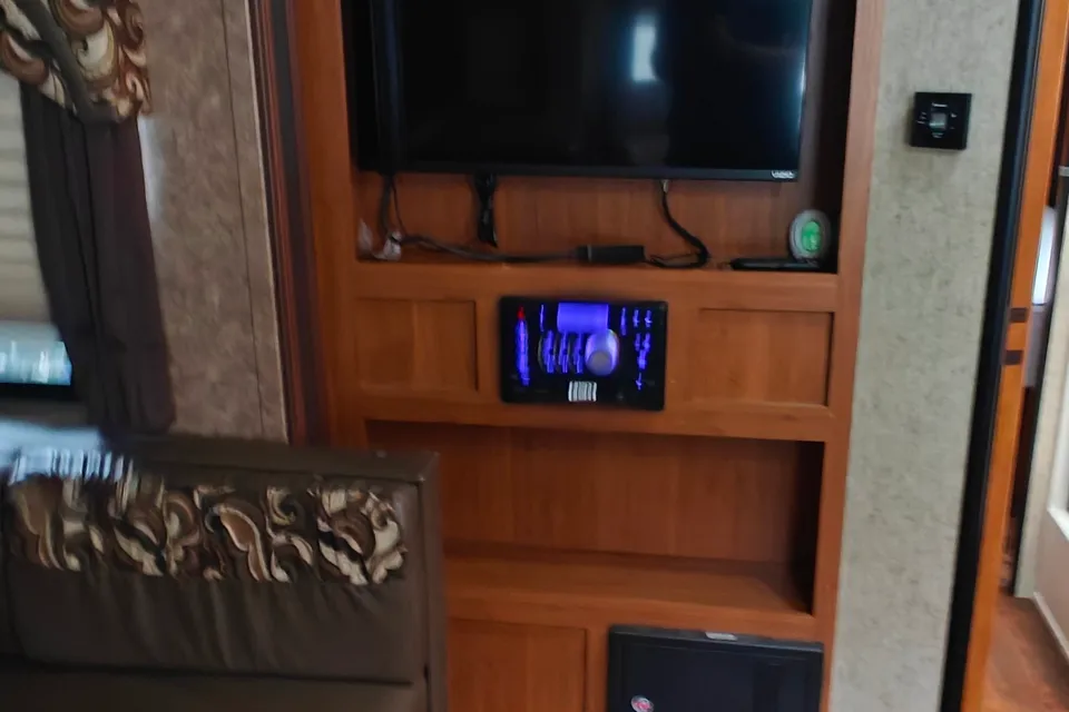 Skyline Koala 26SS Travel Trailer