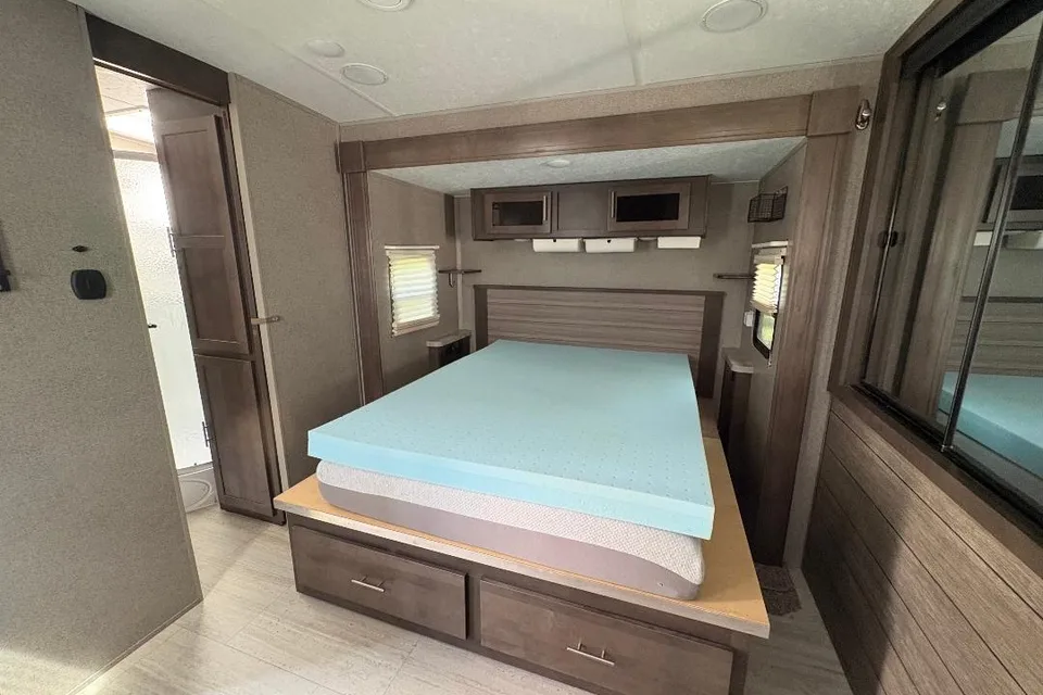 Your Future Camper -Forest River Rockwood Signature 8328sb Travel Trailer
