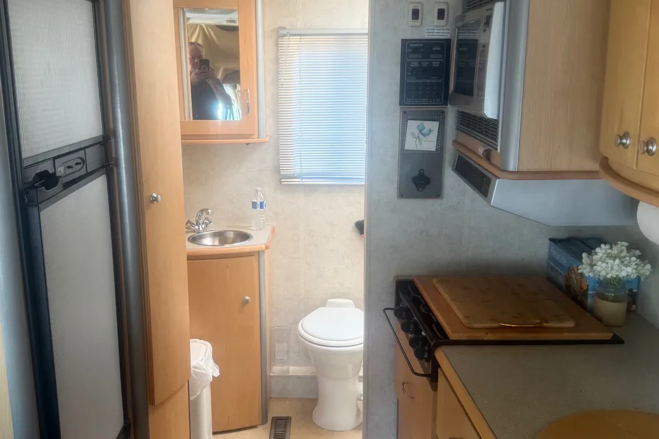 Alex's Winnebago Dodge sprinter Class C