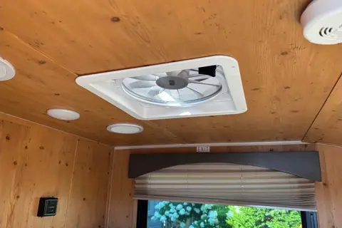 Pingkan's Sunray 109 Classic Travel Trailer