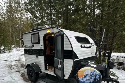 Pingkan's Sunray 109 Classic Travel Trailer
