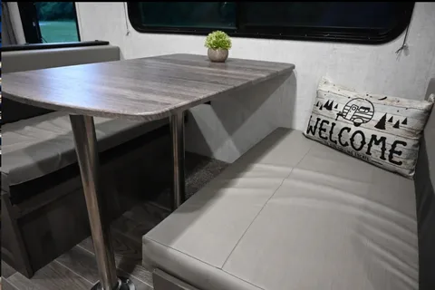 Hit the road with our RV rental! 2022 Gulf Stream