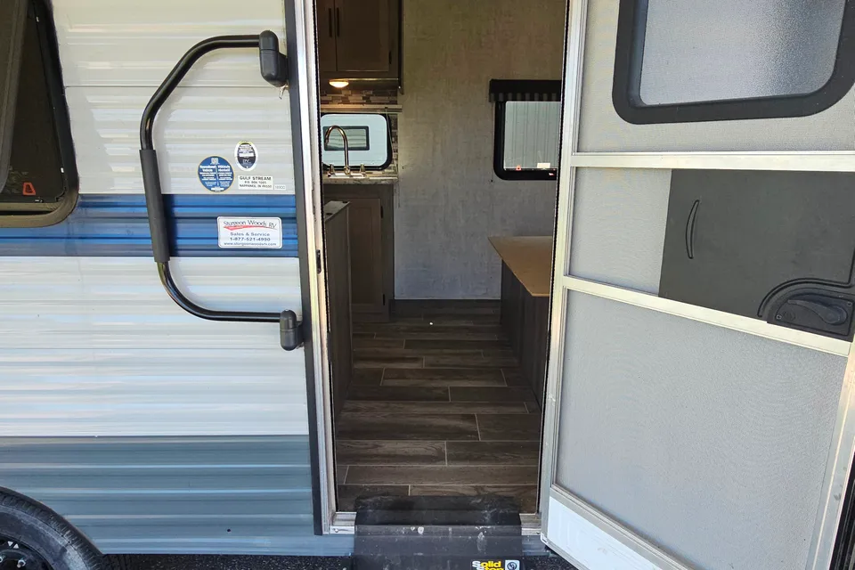 TJ's Gulf Stream Trailmaster 189dd Travel Trailer