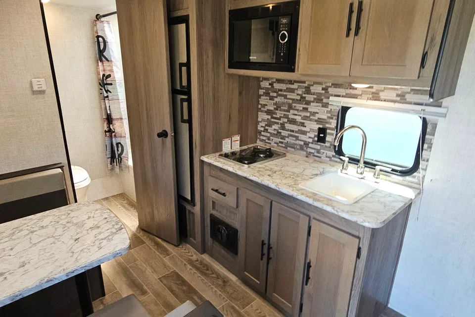 TJ's Gulf Stream Trailmaster 189dd Travel Trailer