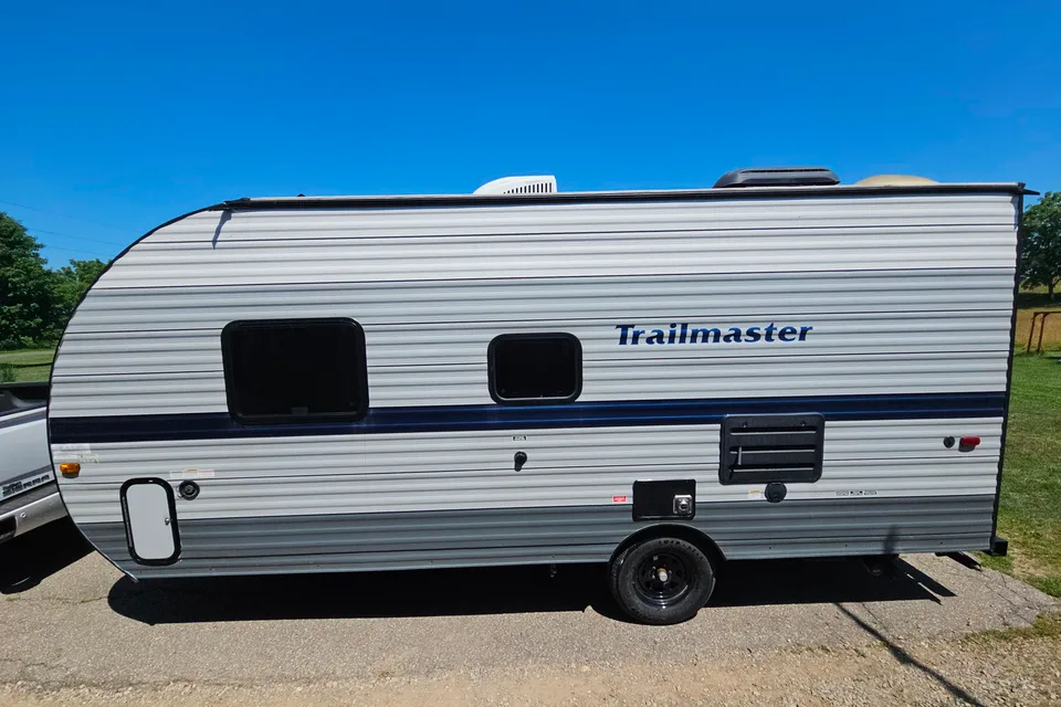 TJ's Gulf Stream Trailmaster 189dd Travel Trailer