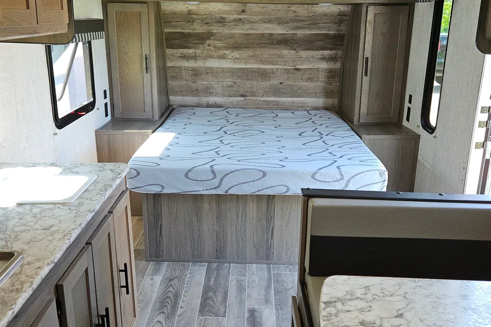 TJ's Gulf Stream Trailmaster 189dd Travel Trailer