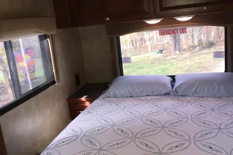 Forrest's Winnebago Chalet Class C