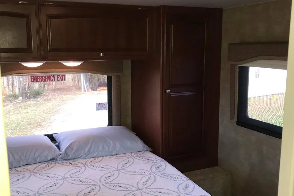 Forrest's Winnebago Chalet Class C