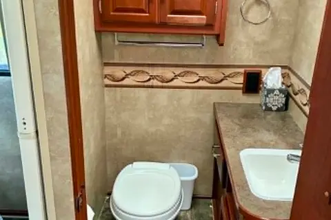 Forrest's Winnebago Chalet Class C