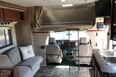 Forrest's Winnebago Chalet Class C