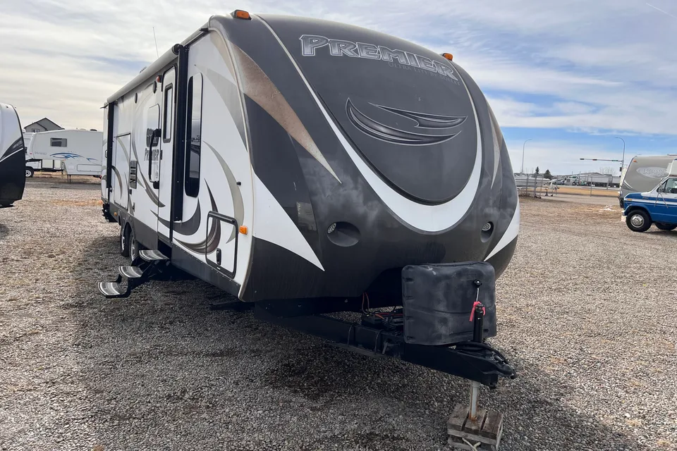 Skyline's Keystone Bullet 32BHPR Travel Trailer