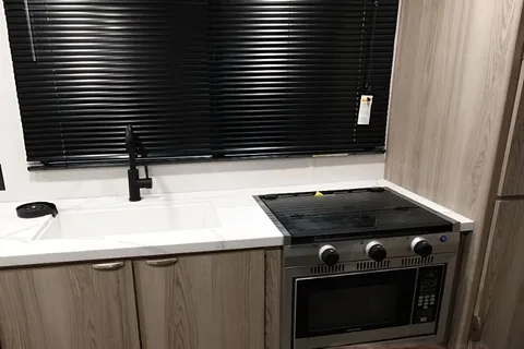 2025 Forest River Salem 266BHLE (Salem3) Travel Trailer sleeps 6