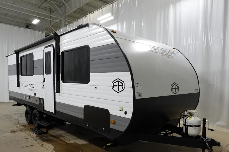 2025 Forest River Salem 266BHLE (Salem3) Travel Trailer sleeps 6